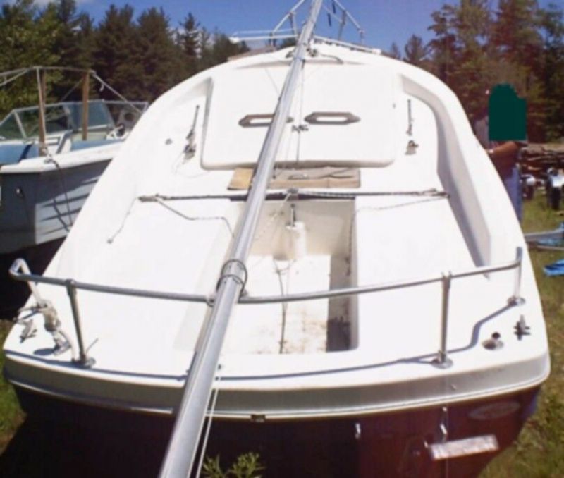 2+2 Mini-Tonner Sailboat by American Fiberglass