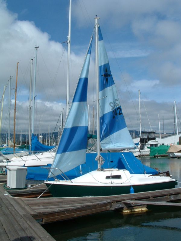 Balboa 16 Sailboat by Laguana Yachts Corp.